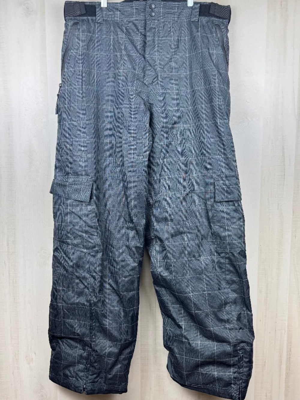 Helix Men’s Snowboarding Pants Heavy Duty Nylon Waterproof Dark Gray Plaid XL